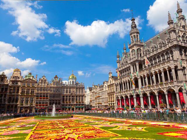 Book a flight and hotel in Brussels with eDreams