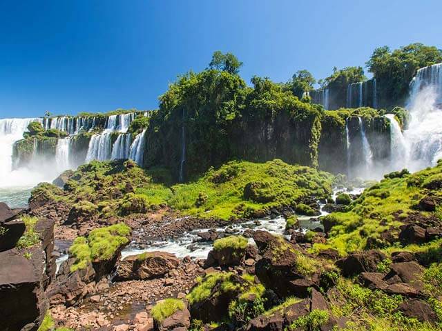 Book your flight to Iguassu Falls with eDreams