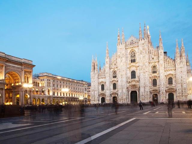 Book a flight and hotel in Milan with eDreams