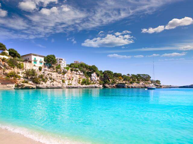 Book a flight and hotel in Palma de Mallorca with eDreams