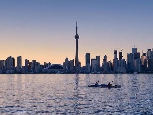 Book your flight to Toronto with eDreams